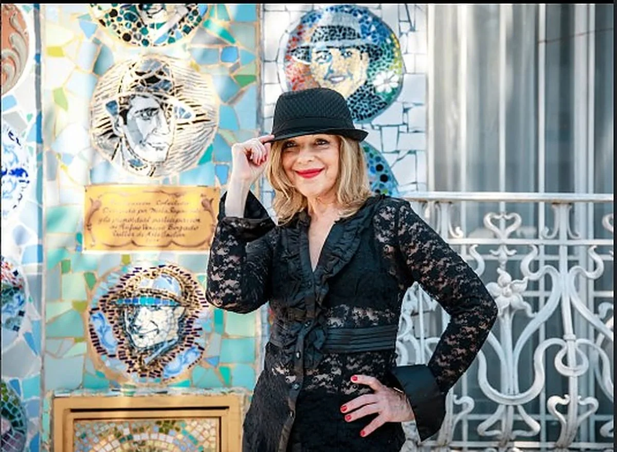 Regina Satz, artista visual y creadora de La Sonrisa de Gardel